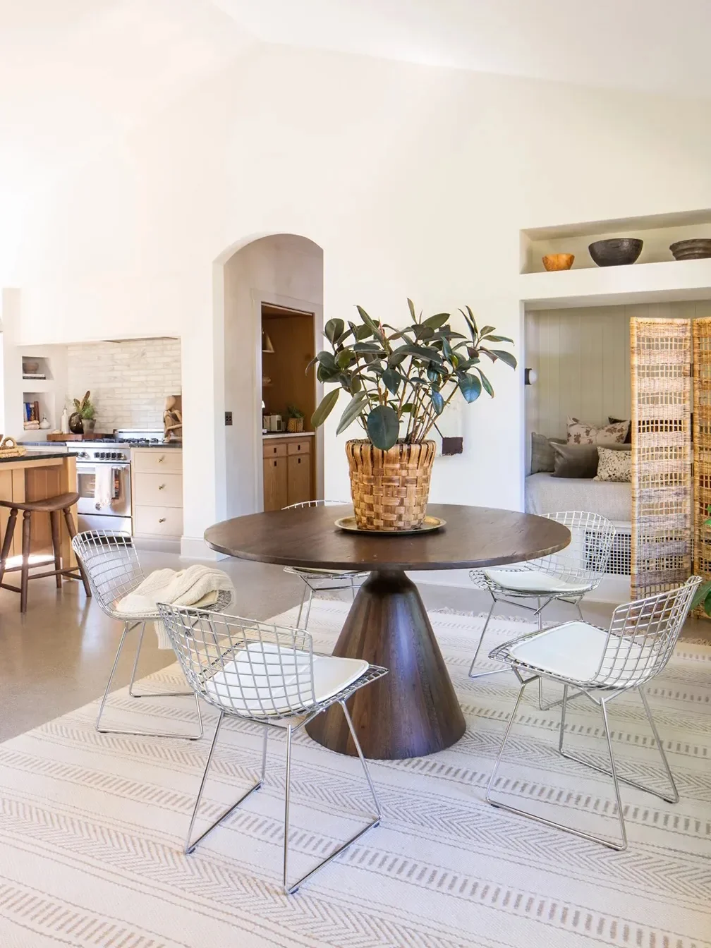 8 Modern Farmhouse Dining Rooms—And Not a Cheesy “Gather” Sign in Sight