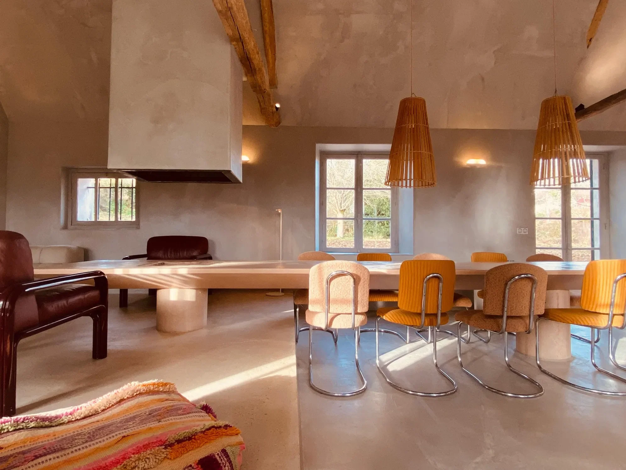 A 16-Foot Pink Concrete Table Binds This French Home Together (and We’re Obsessed)