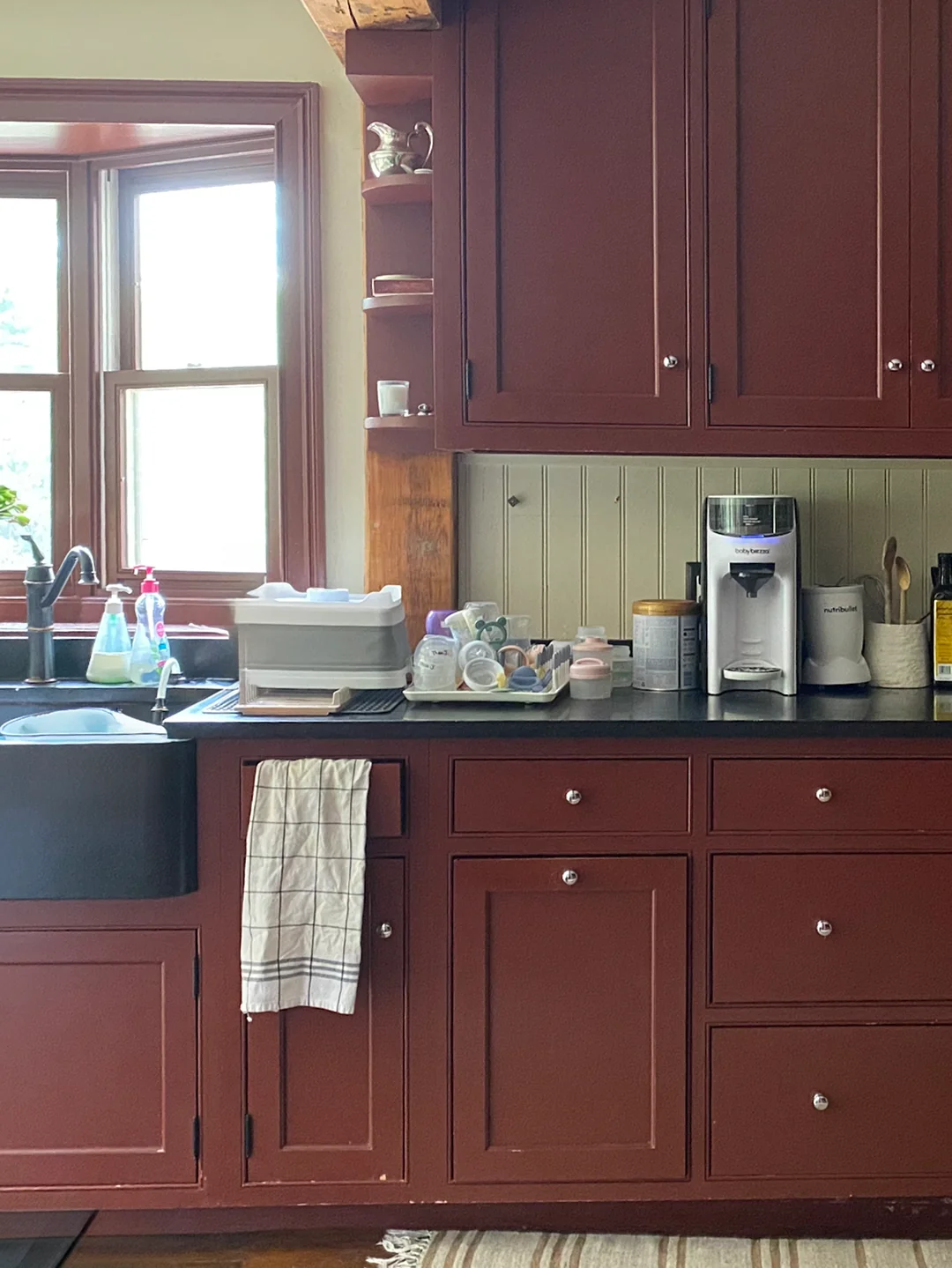 Before & After: Auction Scores and Vintage Knobs Gave This Connecticut Home a Deliciously Grown-Up Patina
