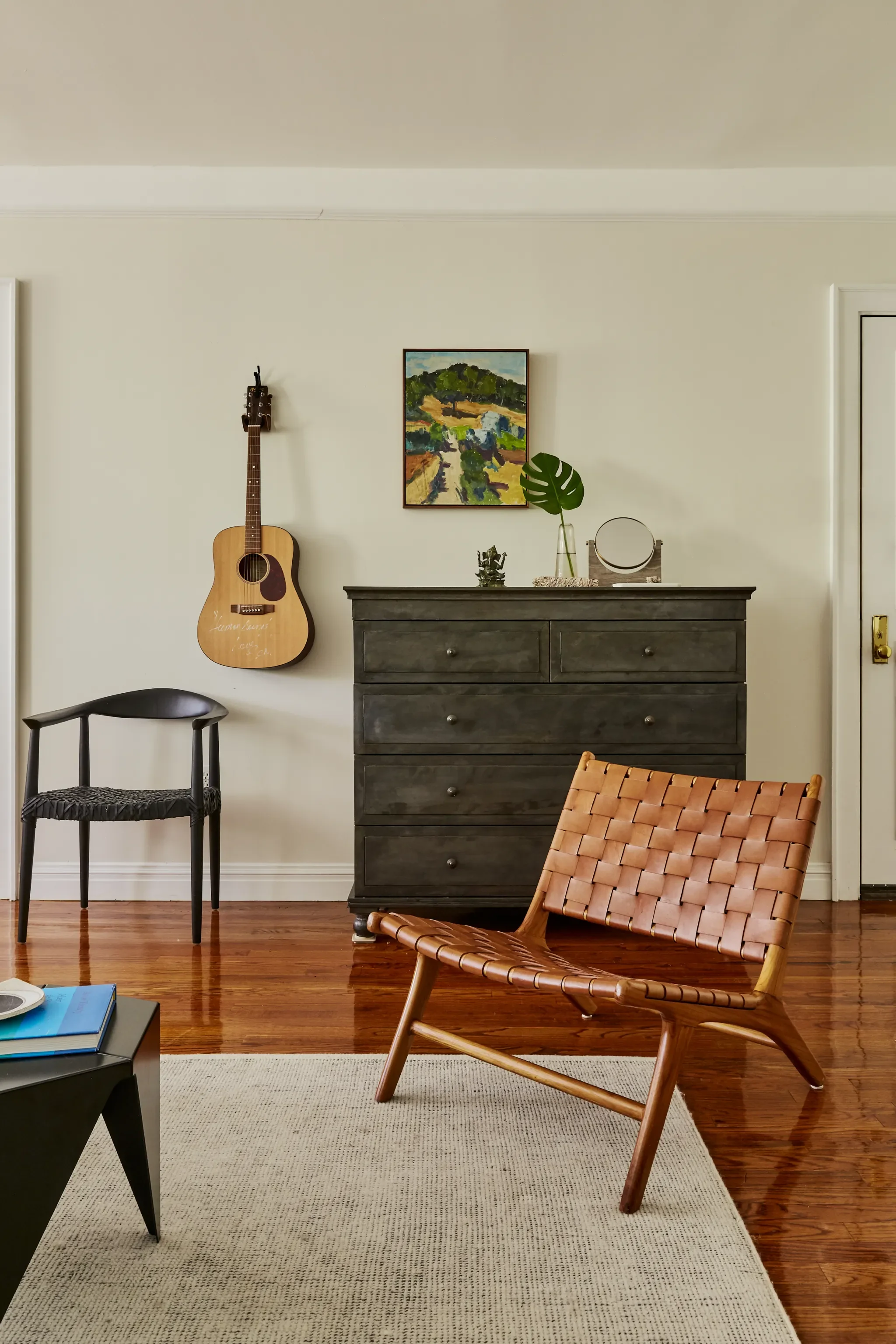 California Chill in the Concrete Jungle: A Home Tour (East Coast, West Coast Vibes)