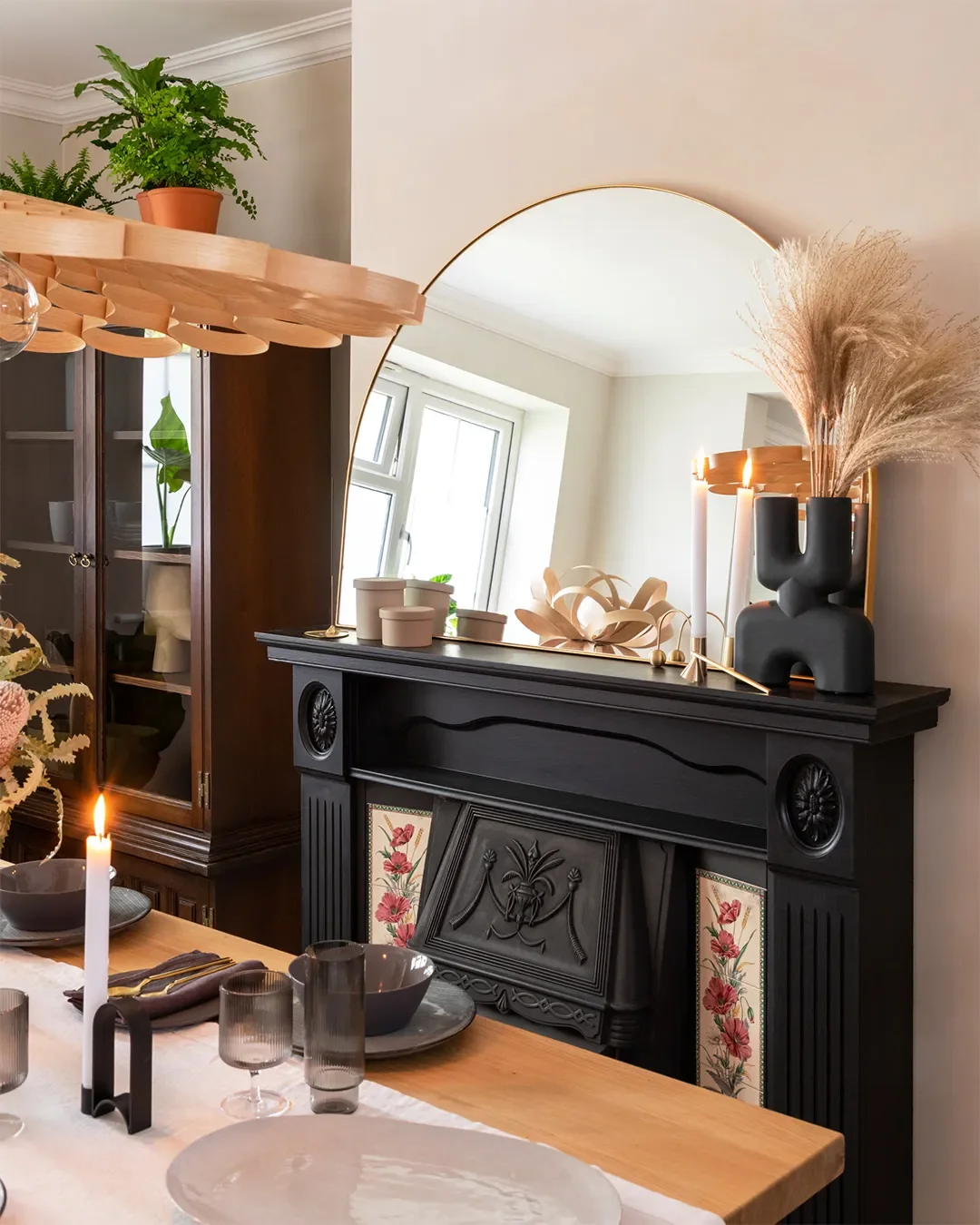 Hidden Within This Once-Dated Dining Room’s Walls Was a Delightfully Charming Brick Arch