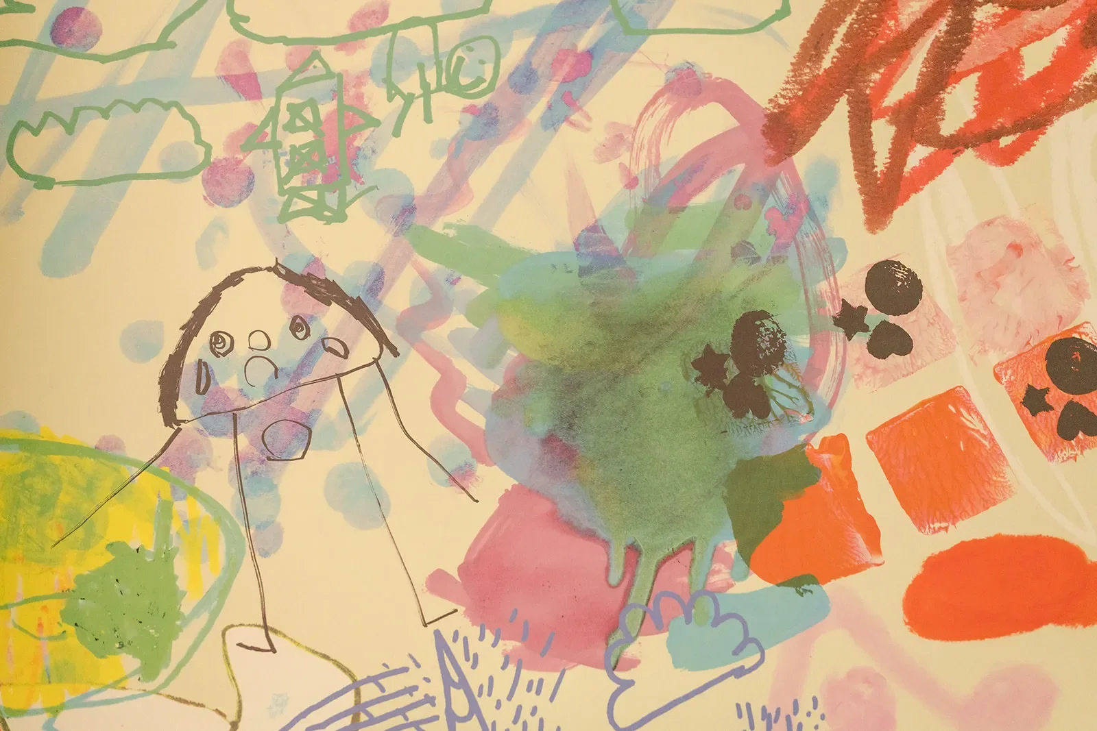 The True Masterminds Behind This Designer's Epic Dining Room Wallpaper? Her Three Kids
