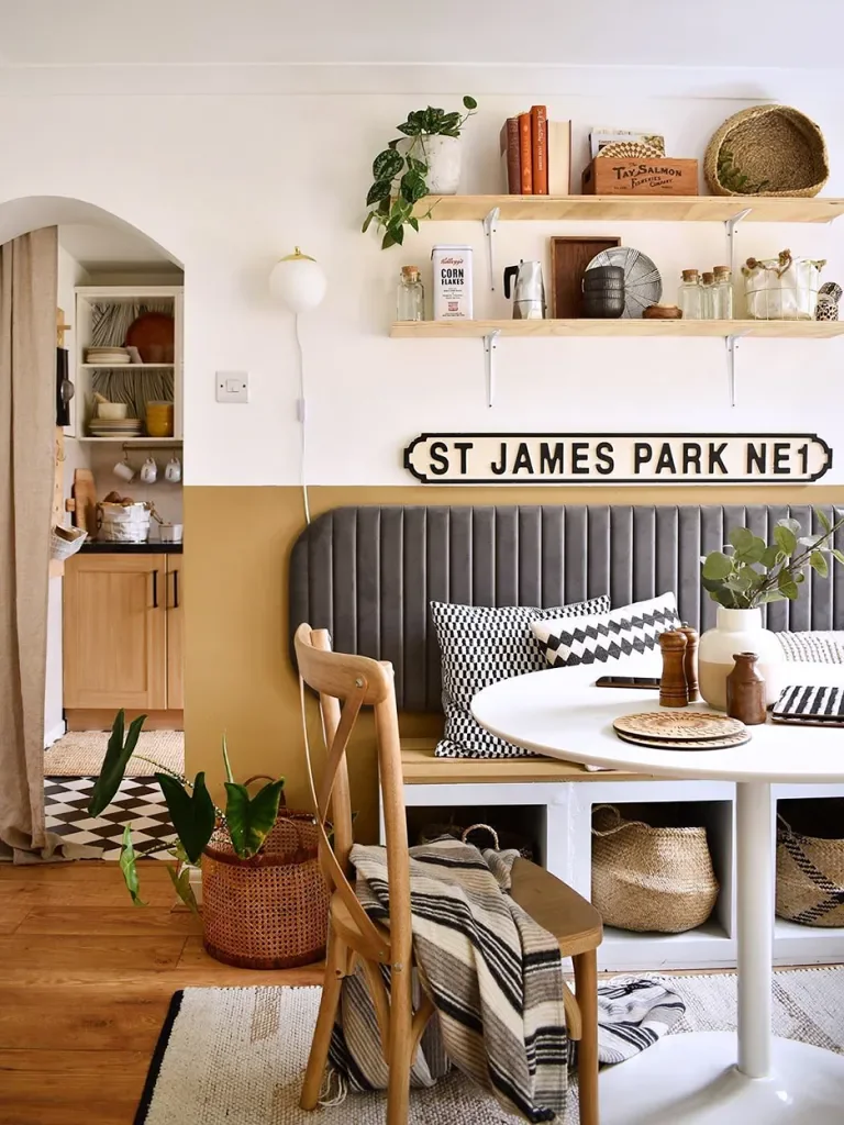 The Secret to This Renter’s Cozy Dining…